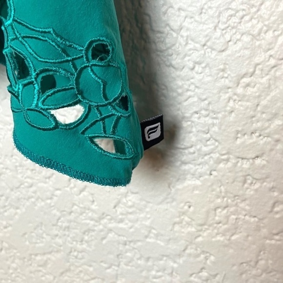 FABLETICS Teal Green Crop Tank Top Cut Out Design - Picture 5 of 6